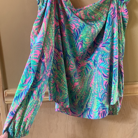 Lilly Pulitzer long sleeve off the shoulder 90% silk/ 10% spandex size small/ s - Picture 4 of 4